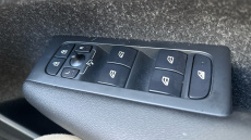 Volvo Xc40 2.0 T5 R DESIGN 5dr AWD Geartronic Petrol Estate